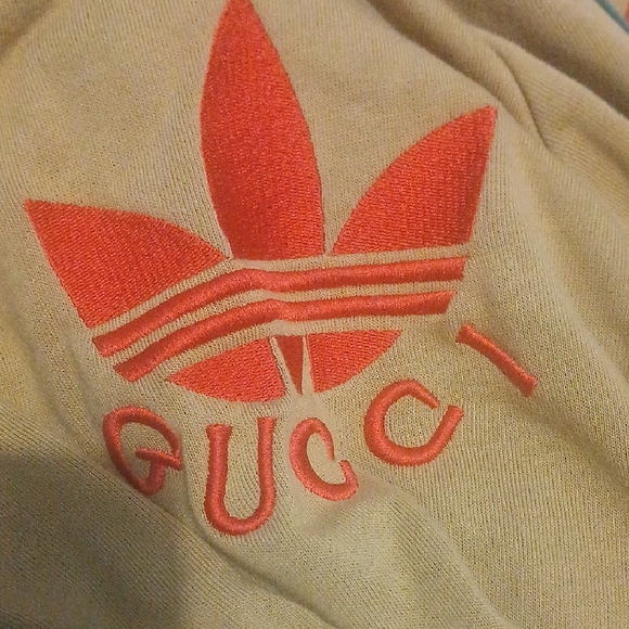 Gucci Beige Sweater with Vibrant Stripes - Picture 6 of 7